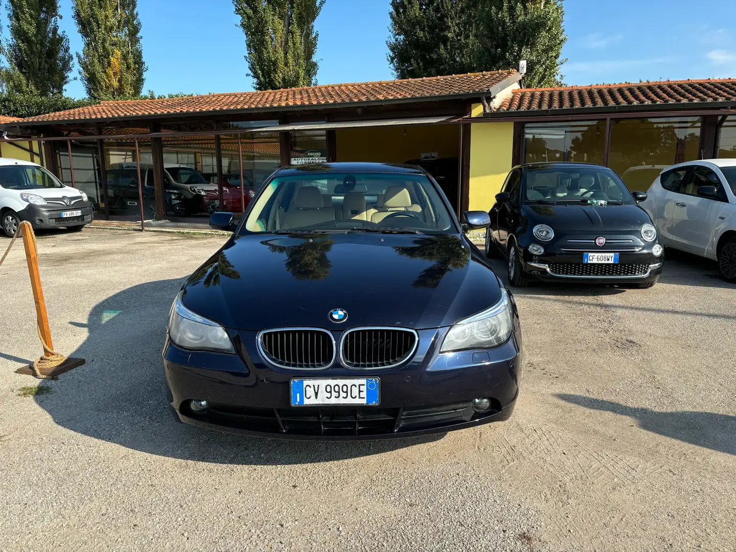 BMW 520 520i Futura - 1
