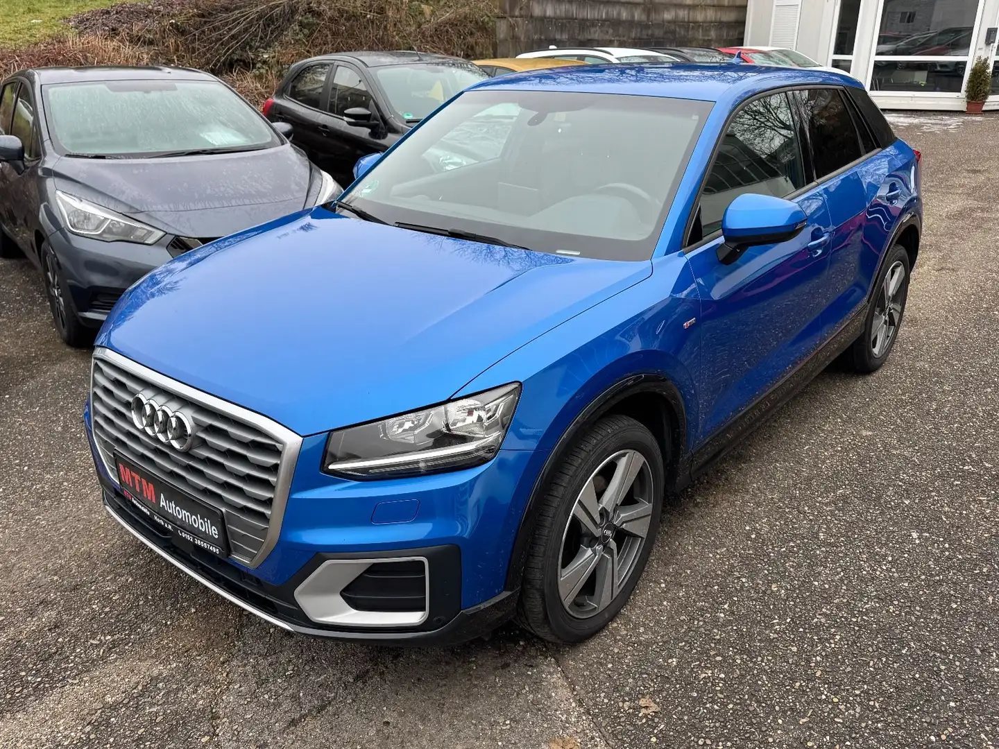 Audi Q2 sport 1.6 TDI S Line  Navi Teilleder Virtual Blau - 2