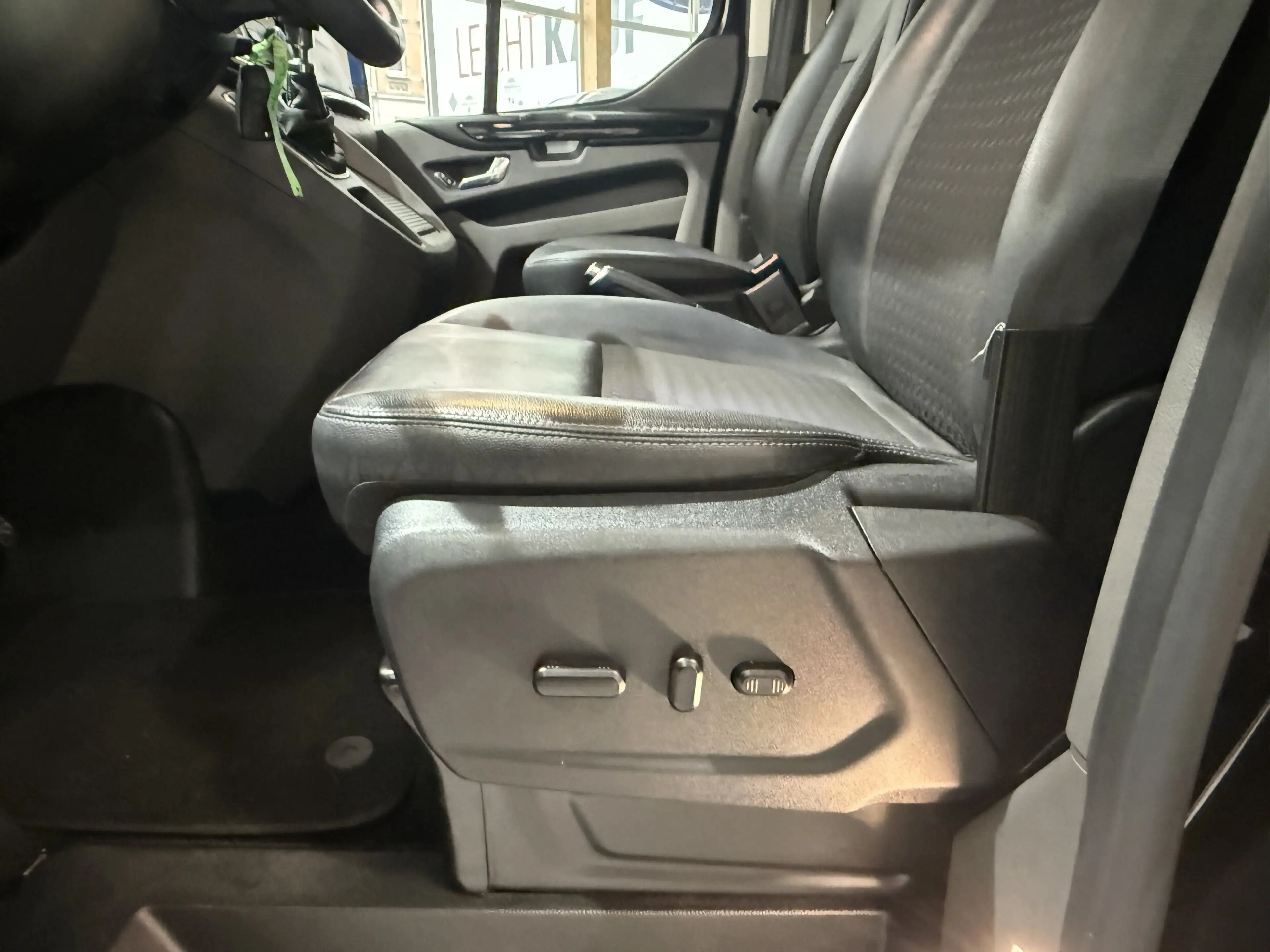 Ford Tourneo Custom Sport L2 Bi-Xenon / ACC / BLIS / RFK — photo 12