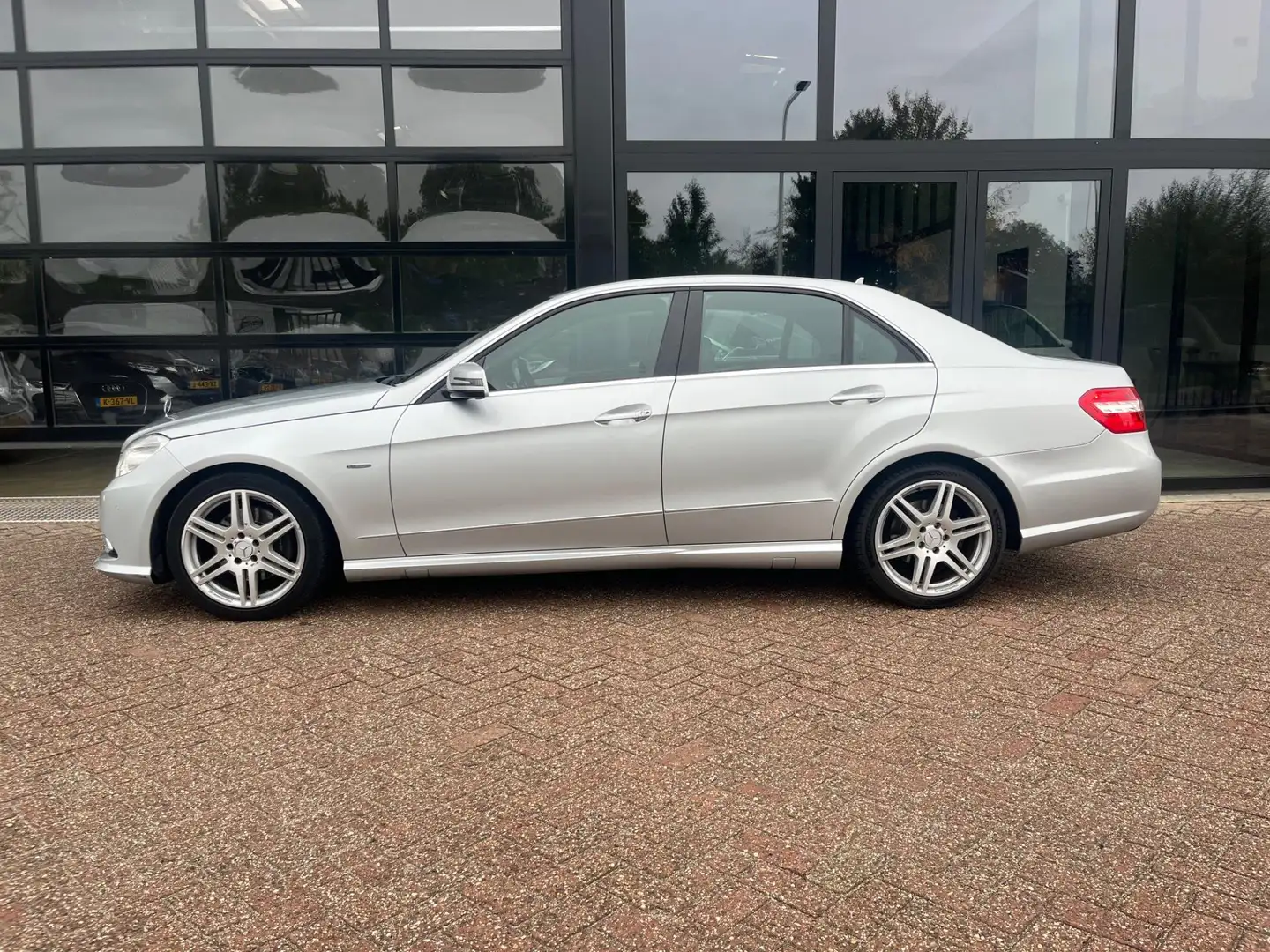 Mercedes-Benz E 250 CDI Business Class Avantgarde,AMG-LINE Grijs - 2