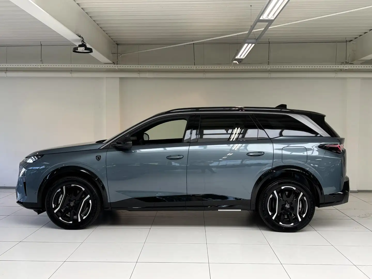 Peugeot 5008 e-5008 GT Avantage 73 kWh Mistral Executive Interi Bleu - 2