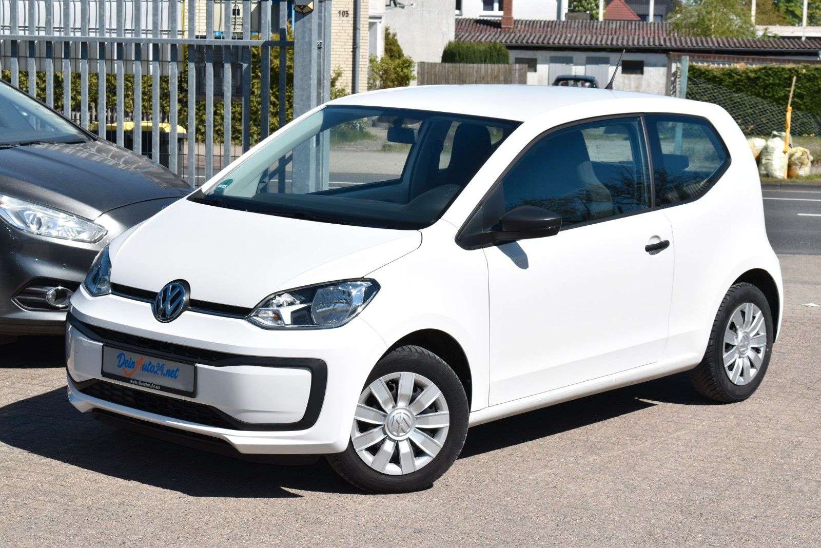 Second hand Volkswagen Up! 1.0