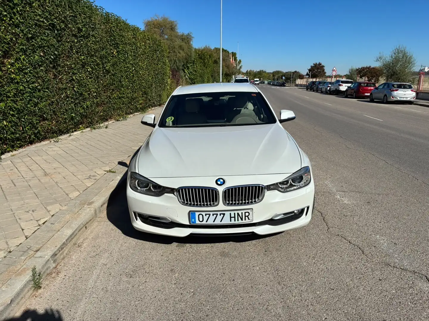 BMW 320 320dA Luxury - 2