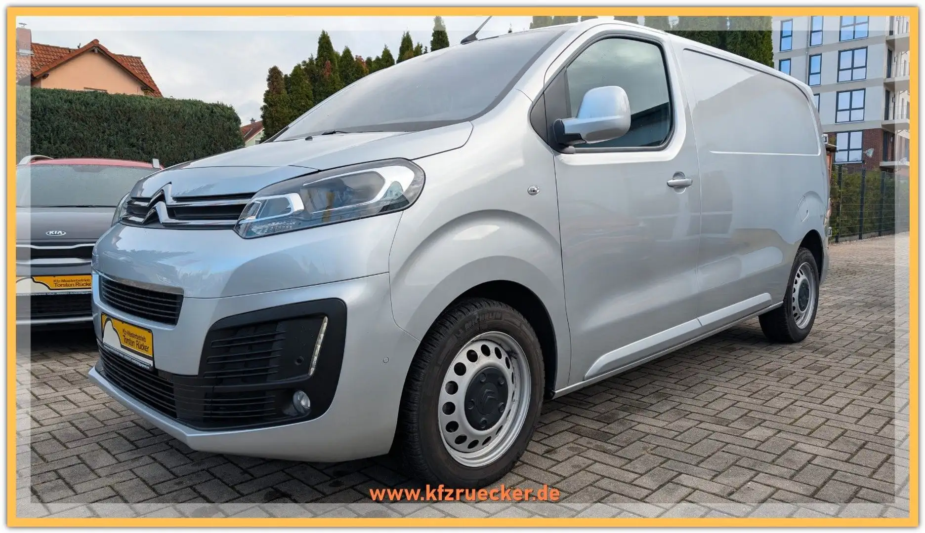 Citroen Jumpy Business M 2.0 HDI XENON SHZG AHK TEMP NAV Silber - 1