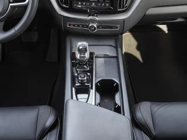 Volvo XC60 view 15