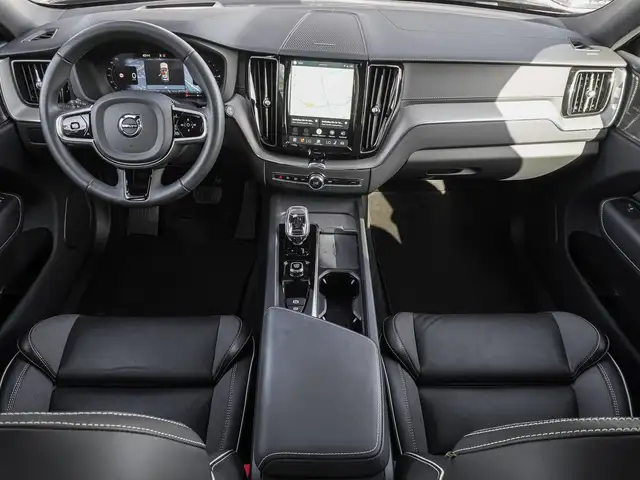 Volvo XC60 view 11