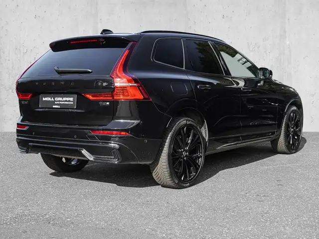 Volvo XC60 view 4