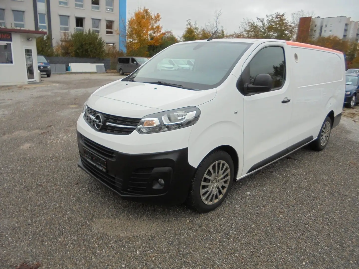 Opel Vivaro Kasten 2.0 D Edition L3 ~ 1.Hd ~ Navi ~ Weiß - 1