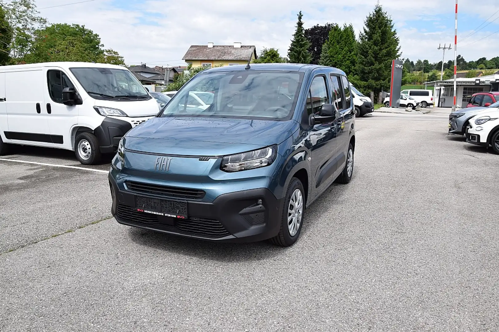 Fiat Doblo M BlueHDi 130 S&S Aut. Bleu - 1