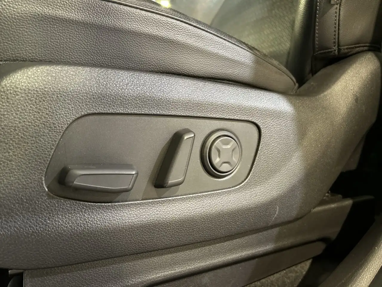 Kia Carnival снимка Kia Carnival