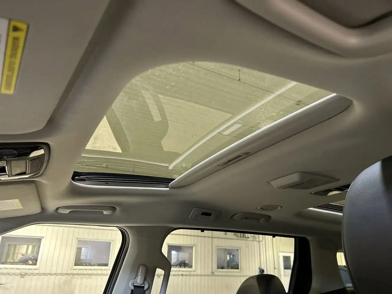 Kia Carnival снимка Kia Carnival