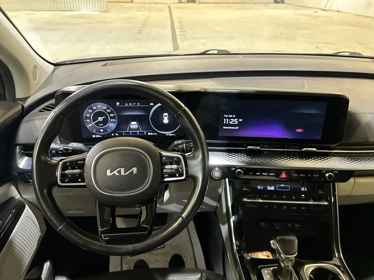Kia Carnival снимка Kia Carnival