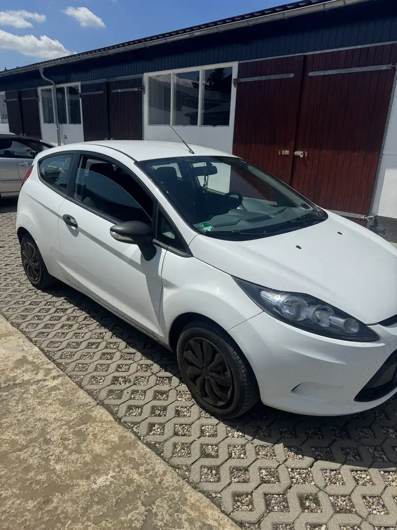 Ford Fiesta 1.25 Trend Weiß - 2