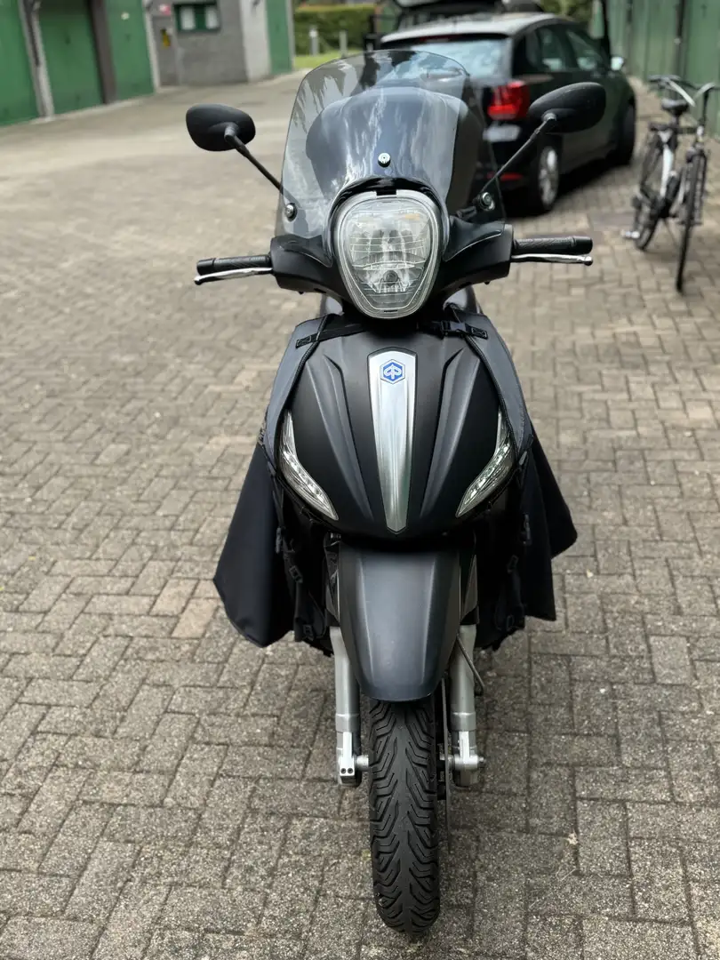 Piaggio Beverly 300 - 2