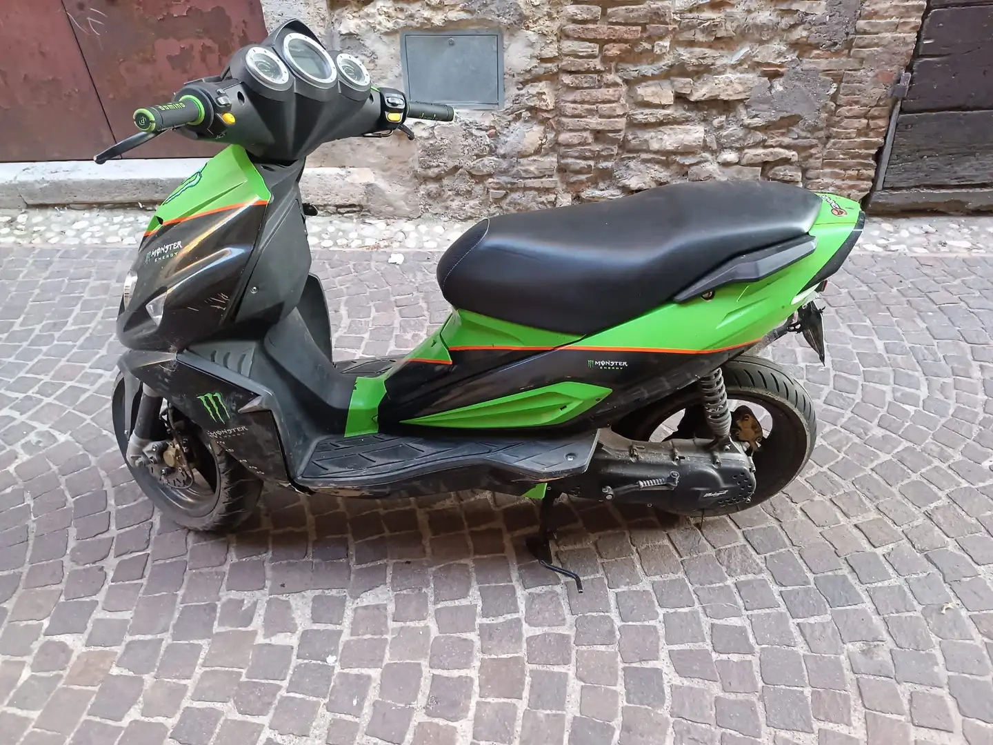 Malaguti F 12 50 R LC Grün - 1