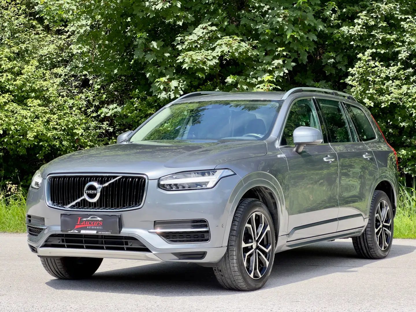 Volvo XC90 D4 Momentum Aut. *SPUR*LEDER*BUSINESS*STANDH*TOP* Grau - 1
