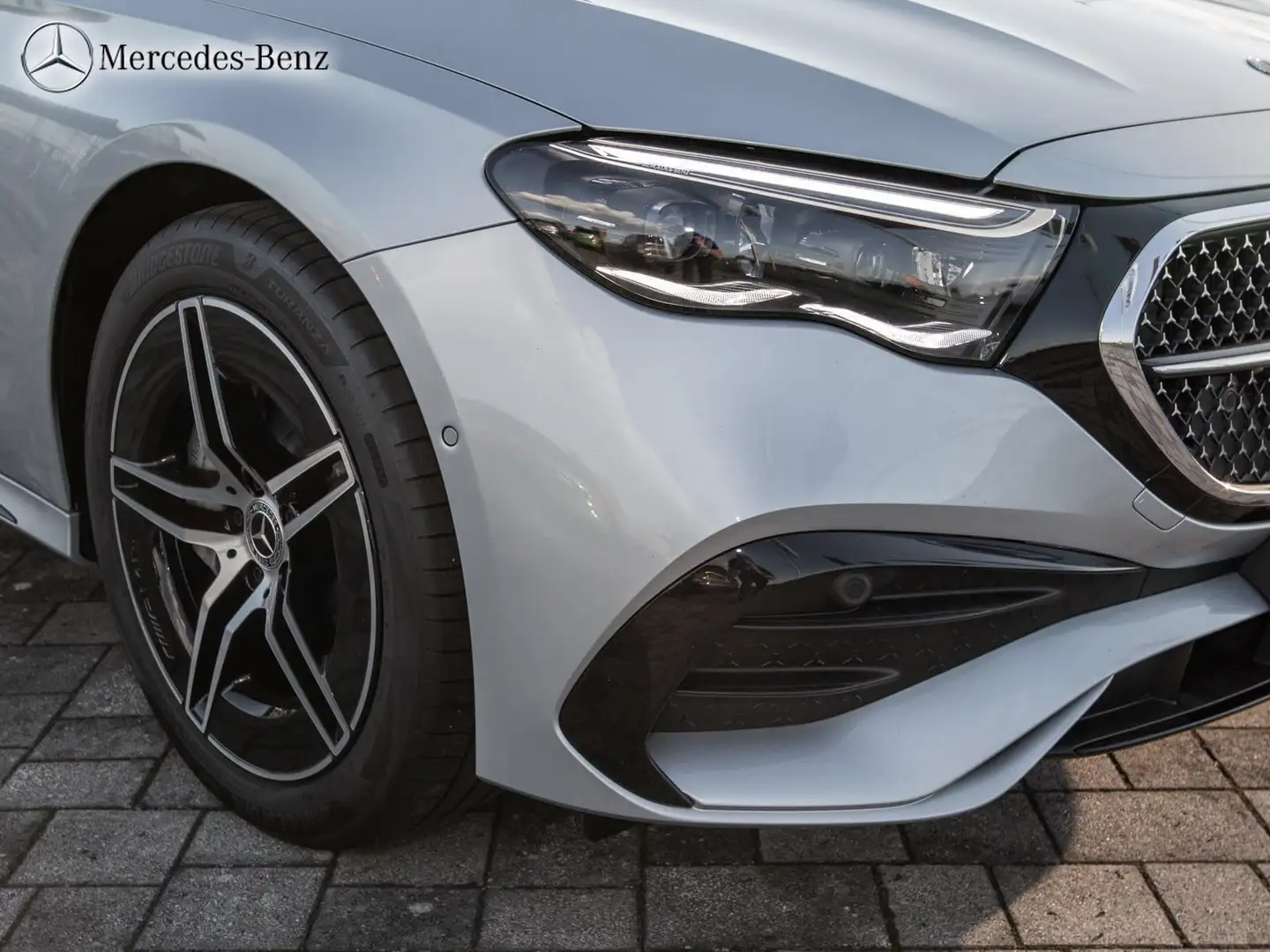 Mercedes-Benz E 200 T AMG Night+360°+AHK+Totwink+19 Argento - 2