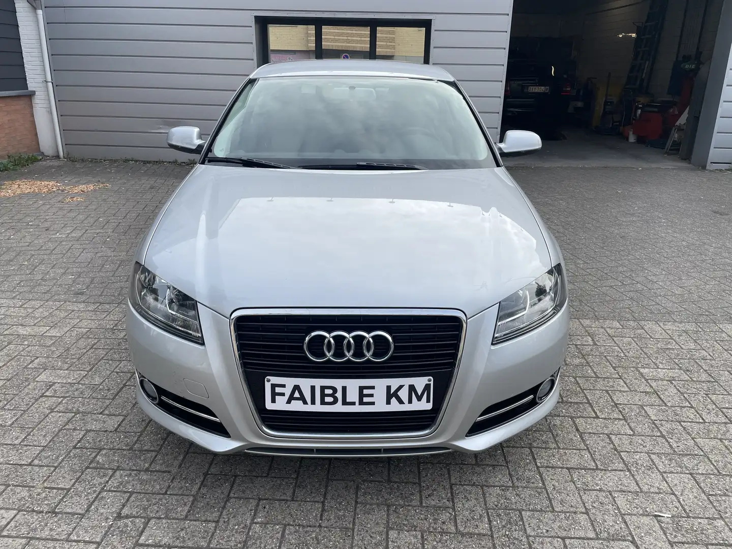 Audi A3 A3 1.2 TFSI Ambition Start/Stop Zilver - 2