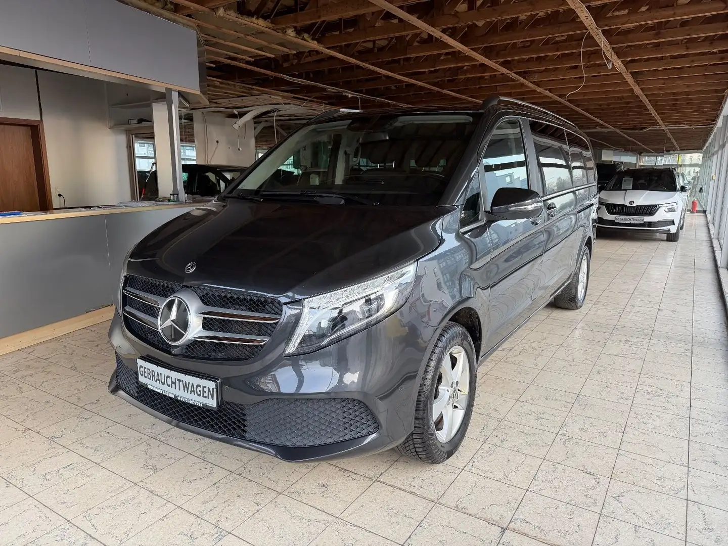 Mercedes-Benz V 300 d AVANTGARDE 4MATIC extralang*AHK*360°CAM* Gris - 1