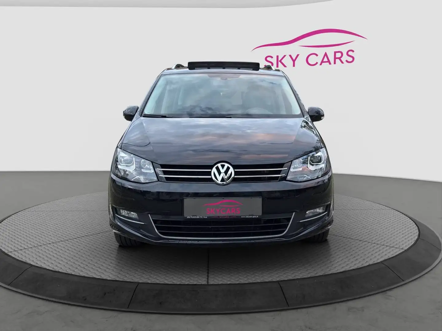 Volkswagen Sharan Sky BMT 2.0 TDI | 7-Sitzer | DSG | PANO | BI-XENON | STANDHEIZUNG | NAVI | PDC | AHK | ALCANTARA | TEMPOMAT Schwarz - 2