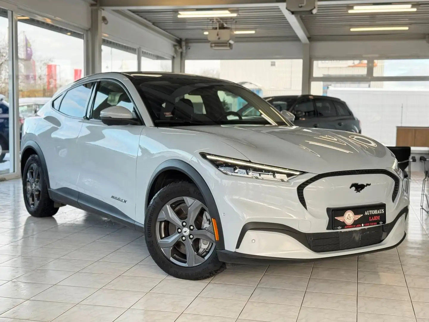 Ford Mustang Mach-E "SPUR ASS."LEDER"360° KAMERA"SHZ" Weiß - 1