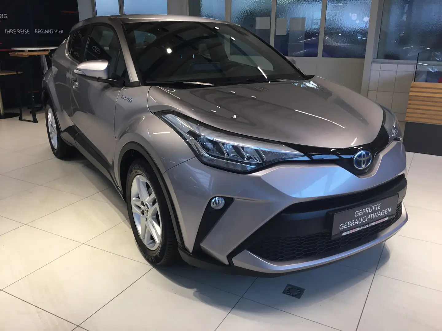Toyota C-HR C-ENTER + Tech. P Grau - 2