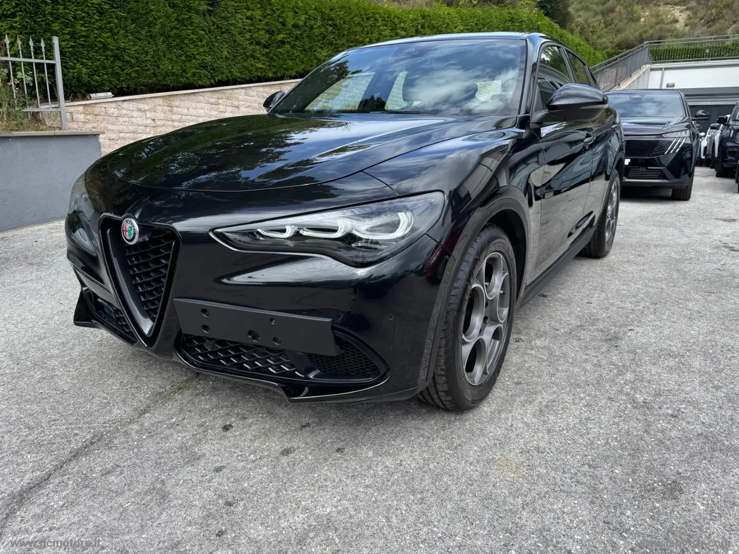 Alfa Romeo Stelvio 2.2 T.d. 160CV AT8 RWD Sprint Schwarz - 1