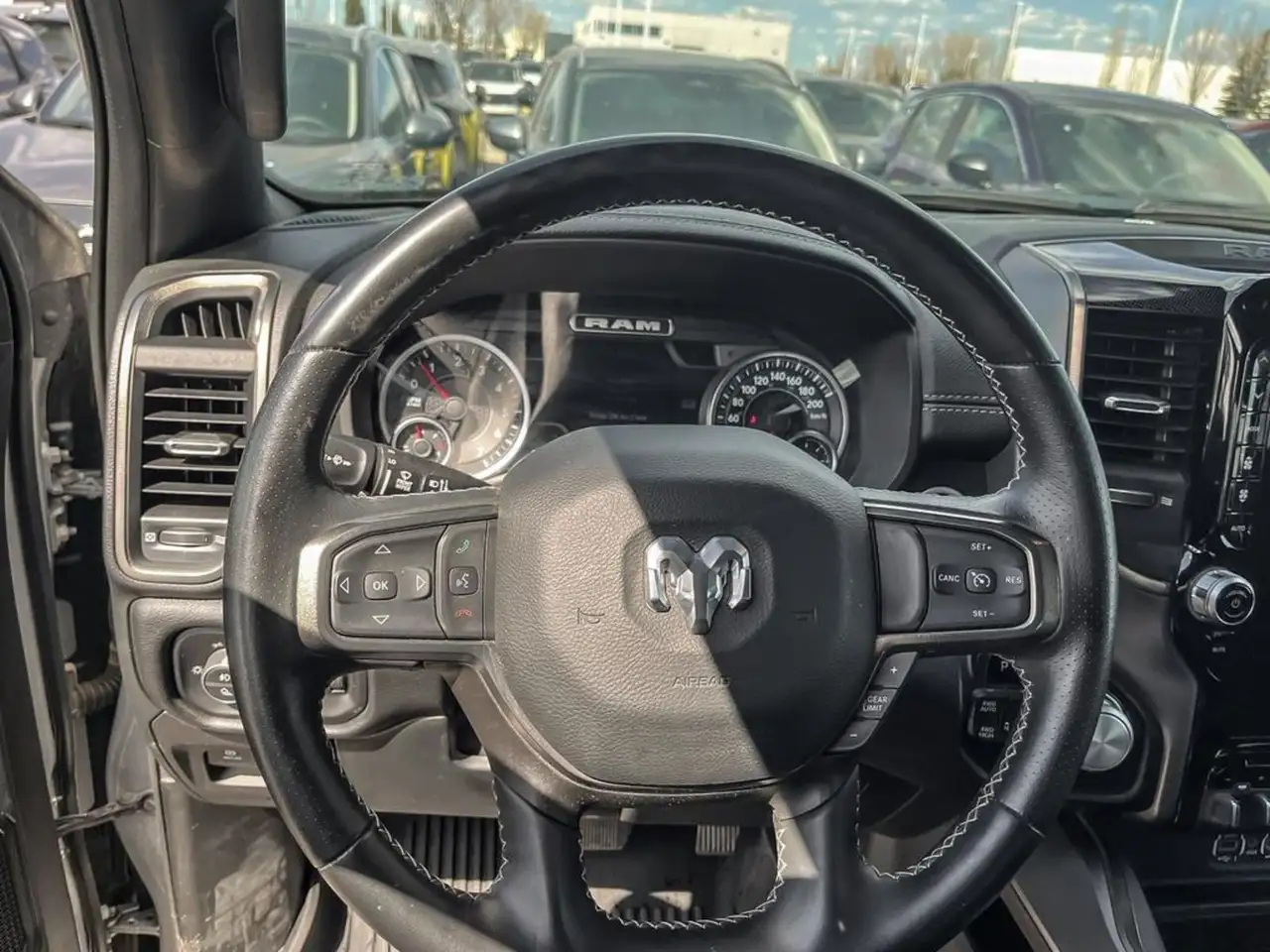 RAM 1500 снимка RAM 1500