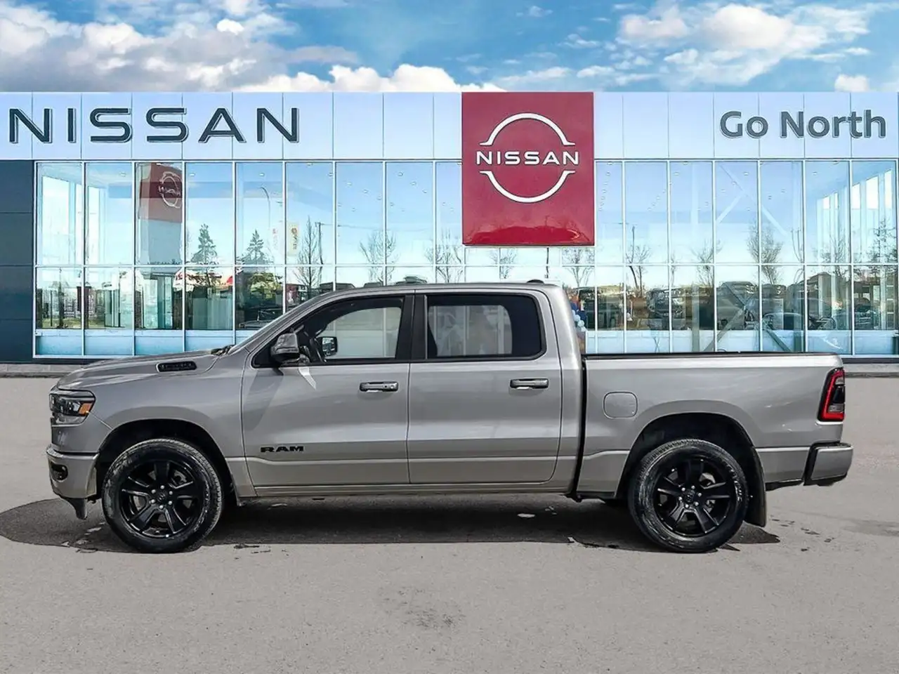 RAM 1500 снимка RAM 1500