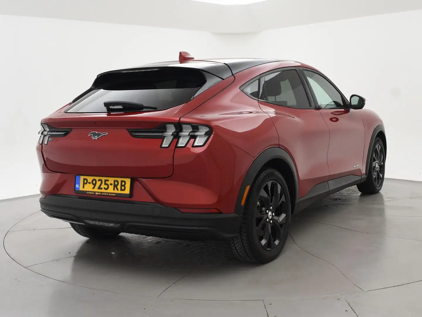 Ford Mustang Mach-E 75kWh LUCID RED + STUURVERW. / ADAPTIVE CRUISE / C Червоний - 2