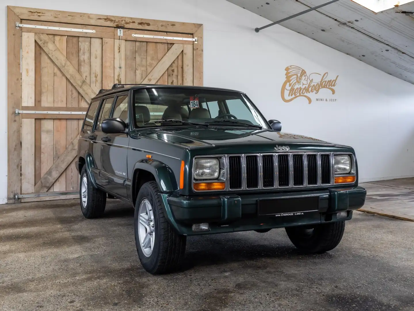 Jeep Cherokee XJ - Chromeline Edition - Ready to go Vert - 1