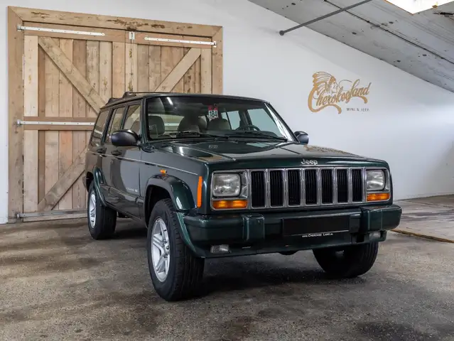 Jeep Cherokee XJ - Chromeline Edition - Ready to go