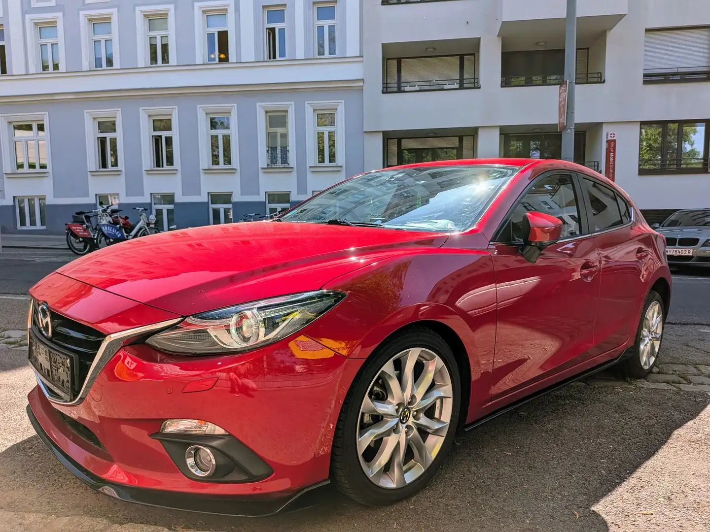 Mazda 3 SKYACTIV-G 120 Revolution Rot - 1
