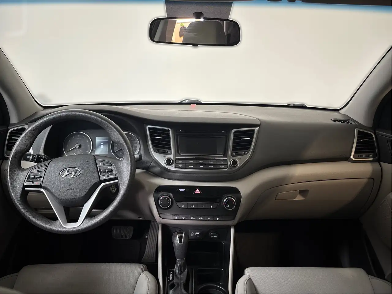 Hyundai TUCSON снимка Hyundai TUCSON