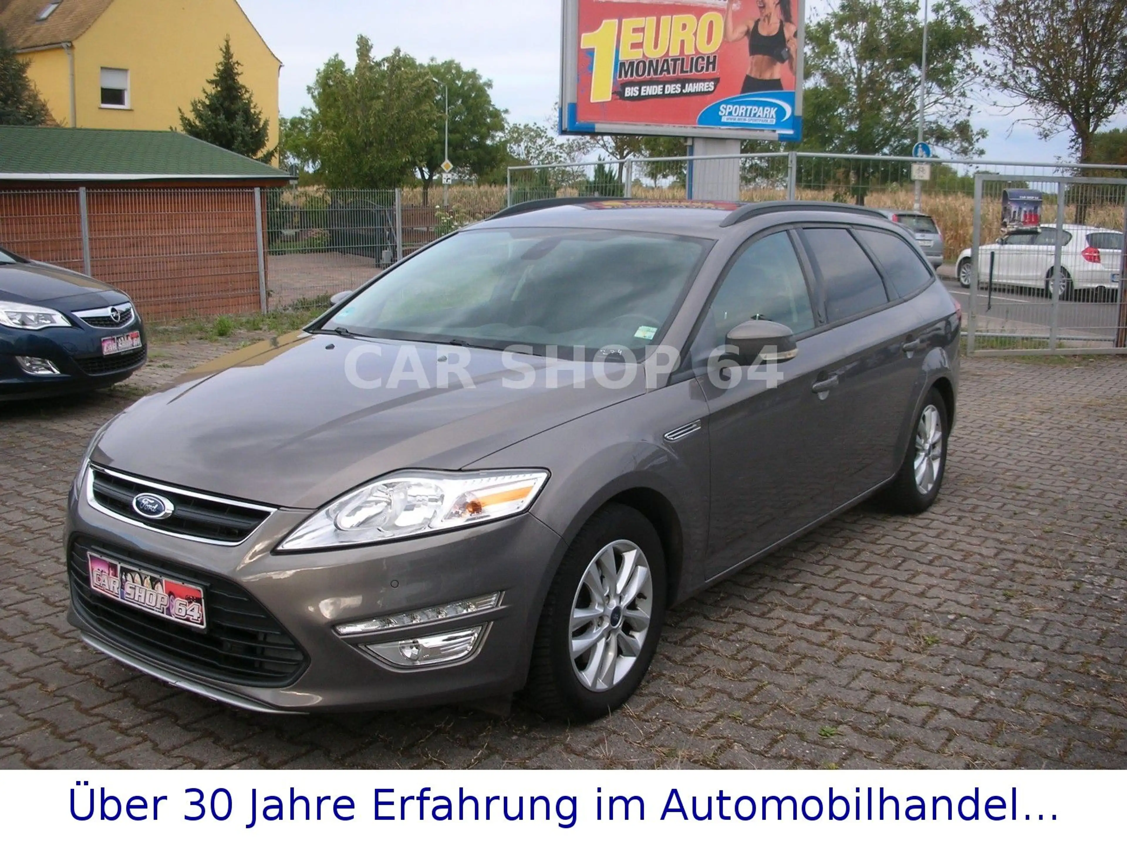 Ford Mondeo Turnier Champions Edition-NAVI/SHZ/FSH!