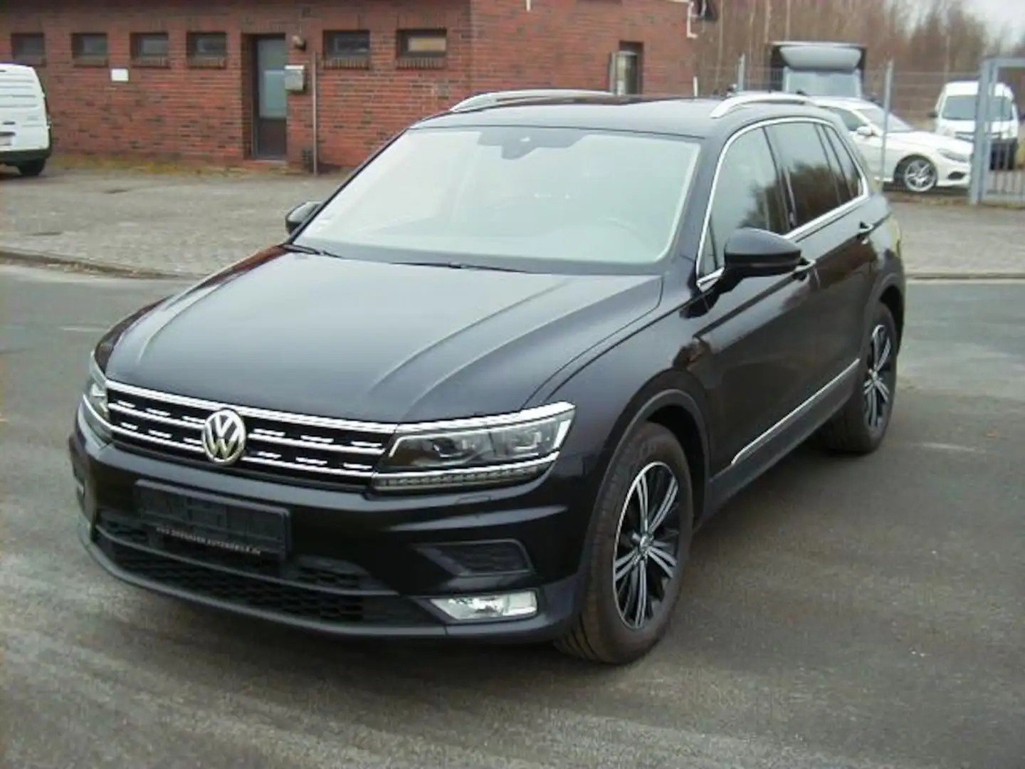 Volkswagen Tiguan 2.0 TDI Sound- Navi-ACC-AHK-LED-18Zoll Zwart - 1