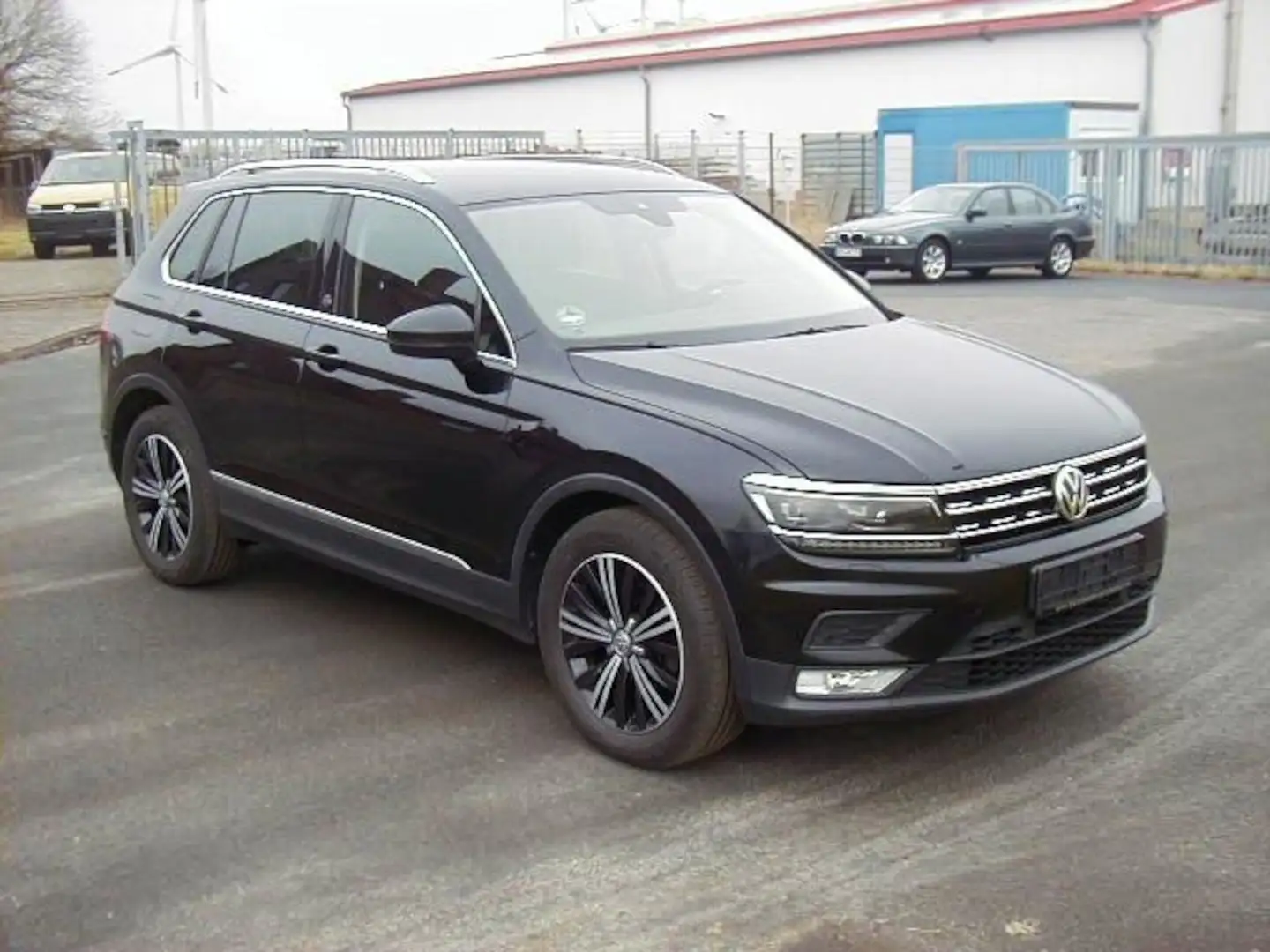 Volkswagen Tiguan 2.0 TDI Sound- Navi-ACC-AHK-LED-18Zoll Zwart - 2