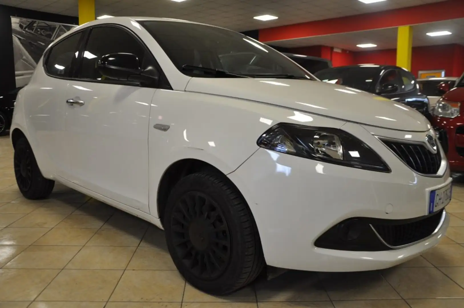 Lancia Ypsilon 1.0 5 porte S&S Hybrid*PREZZO REALE* Bianco - 1