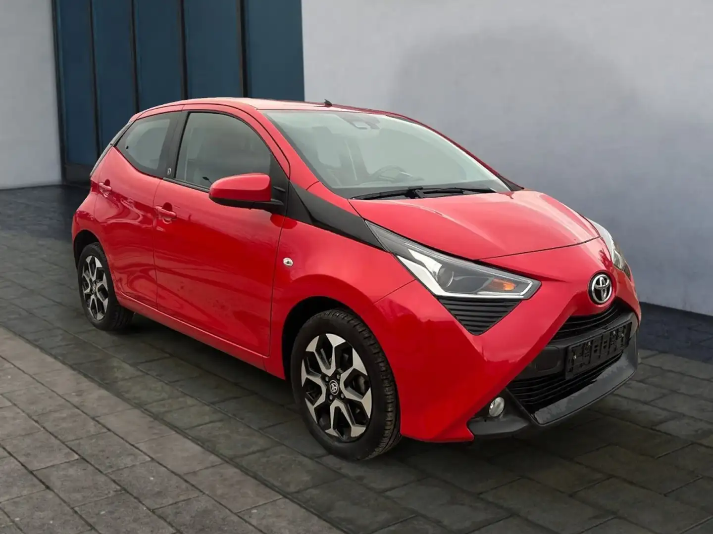 Toyota Aygo X -play Team D*Behindertenumbau*Klima*BT* Klima Rot - 1
