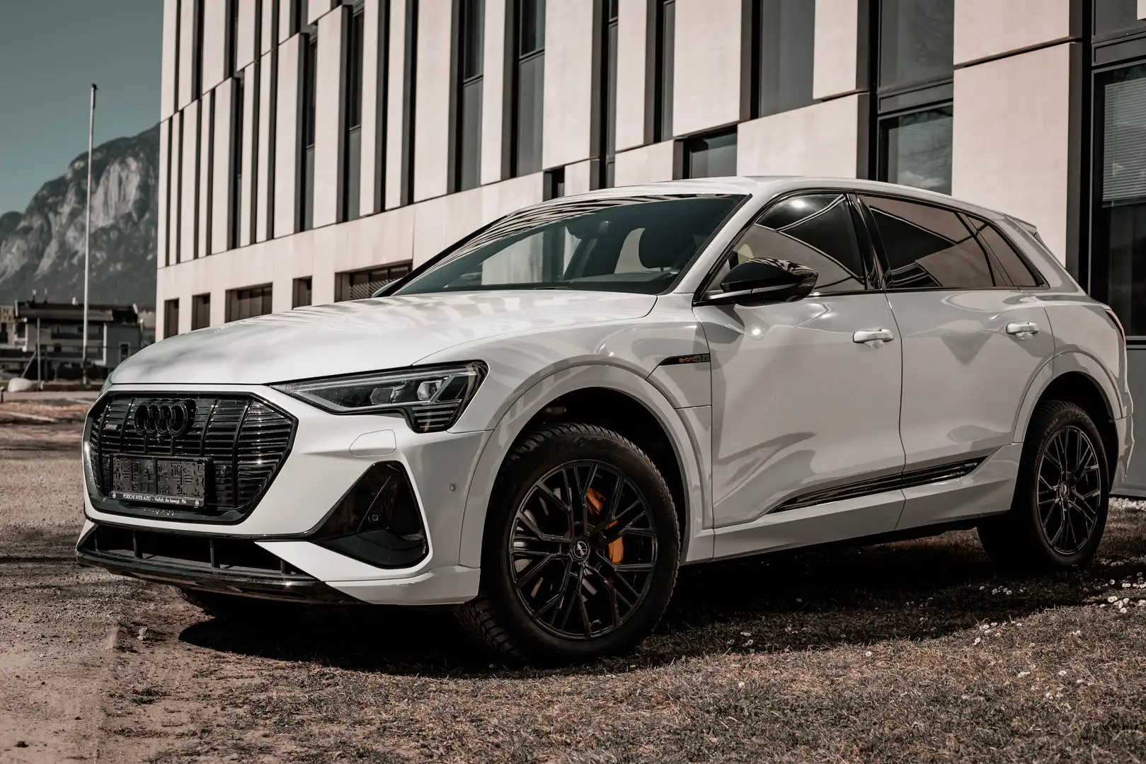 Audi e-tron e-tron 50 quattro black edition 2x S-line *B&O *inkl. 21" Sommerreifen Weiß - 1