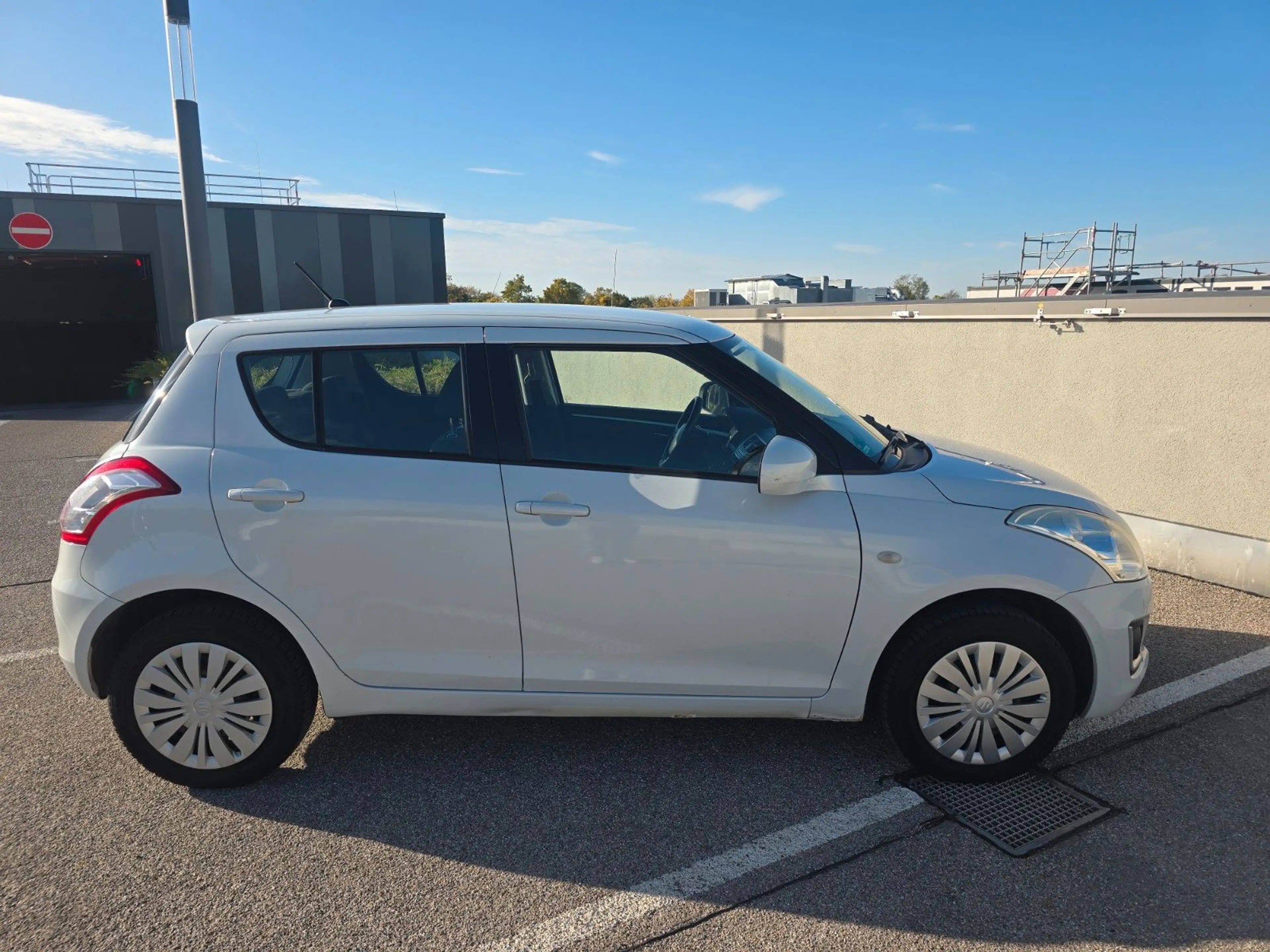 Suzuki Swift Club 4x4 *KLIMA*SHZ*TEMP*4EFH* — photo 6