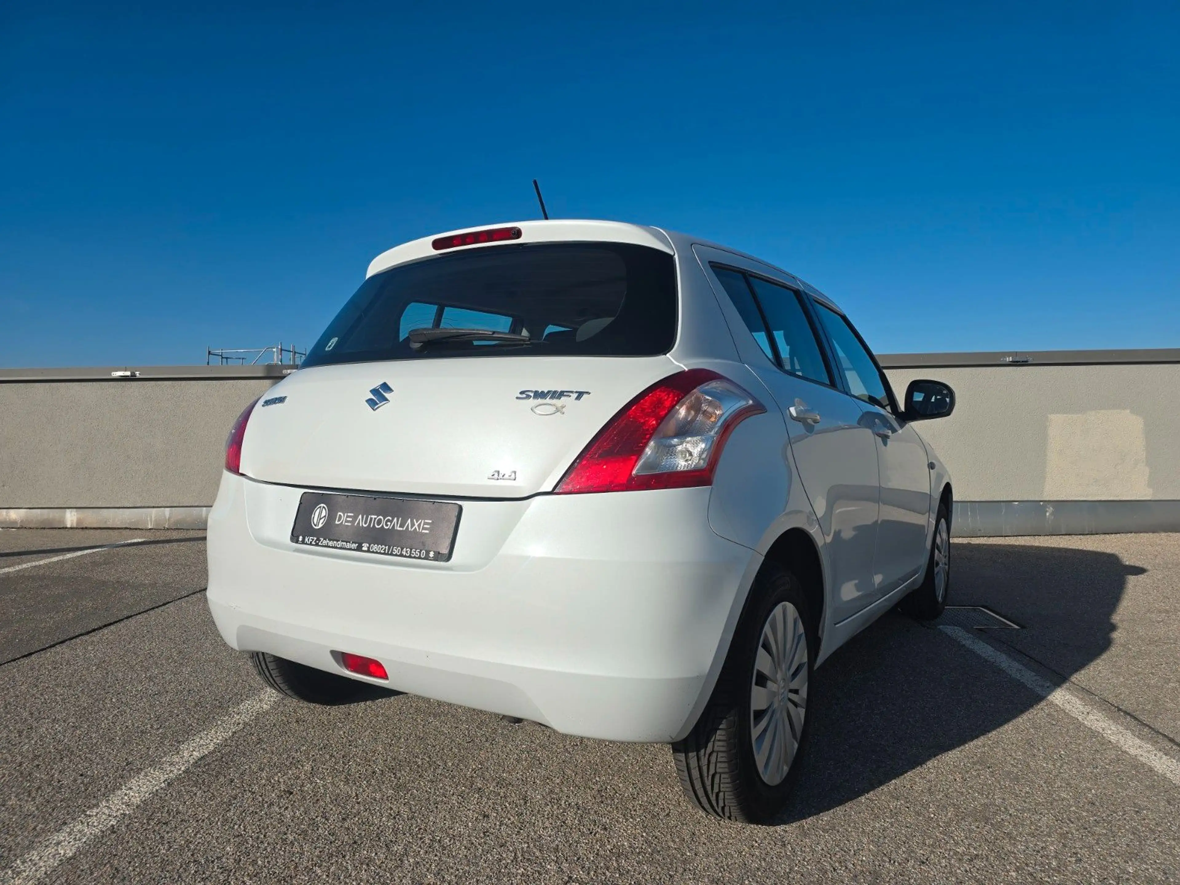 Suzuki Swift Club 4x4 *KLIMA*SHZ*TEMP*4EFH* — photo 3