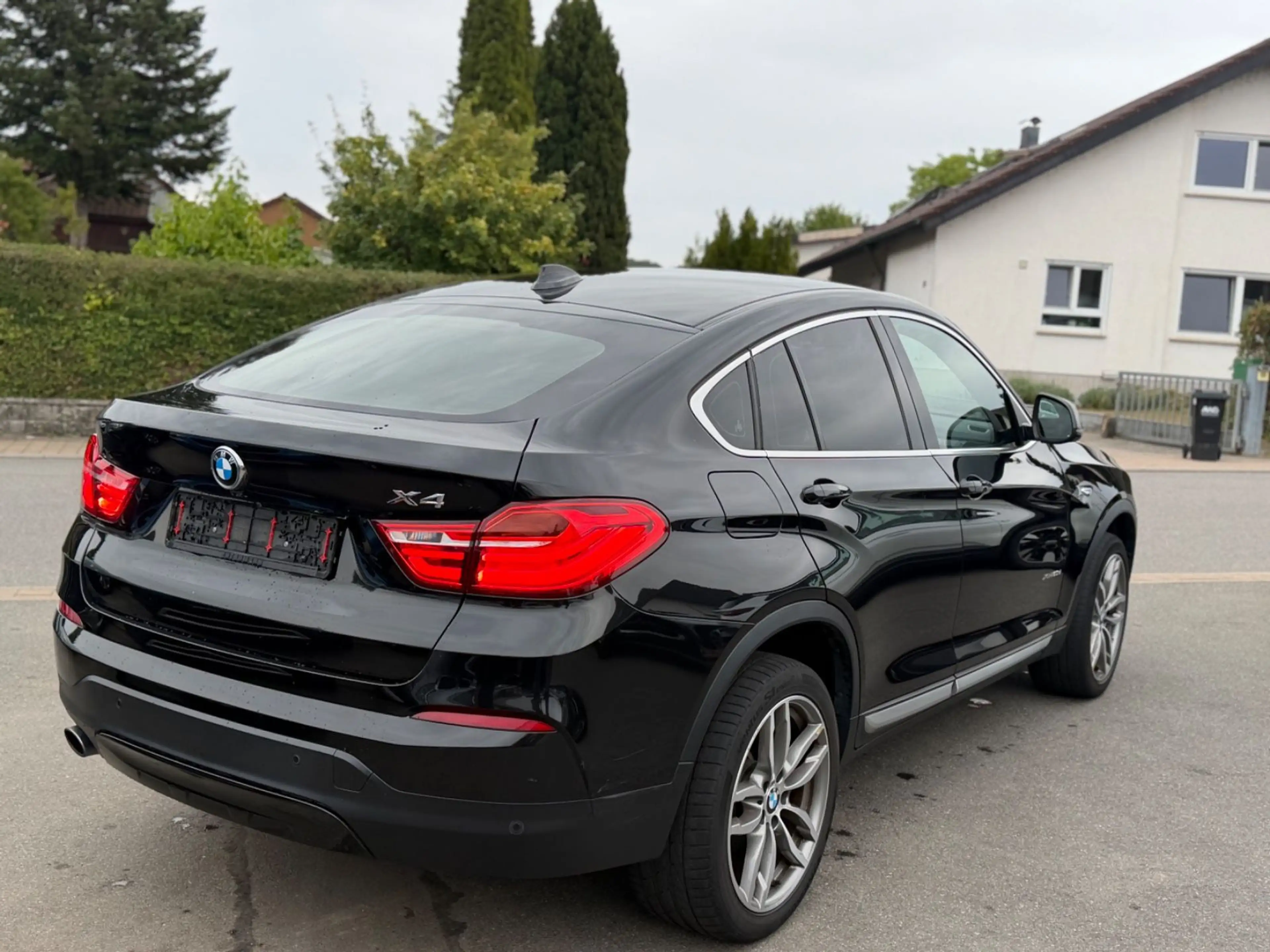 BMW X4 xDrive 20 d xLine*NEU*TÜV*Automatik* Kamera* — photo 4