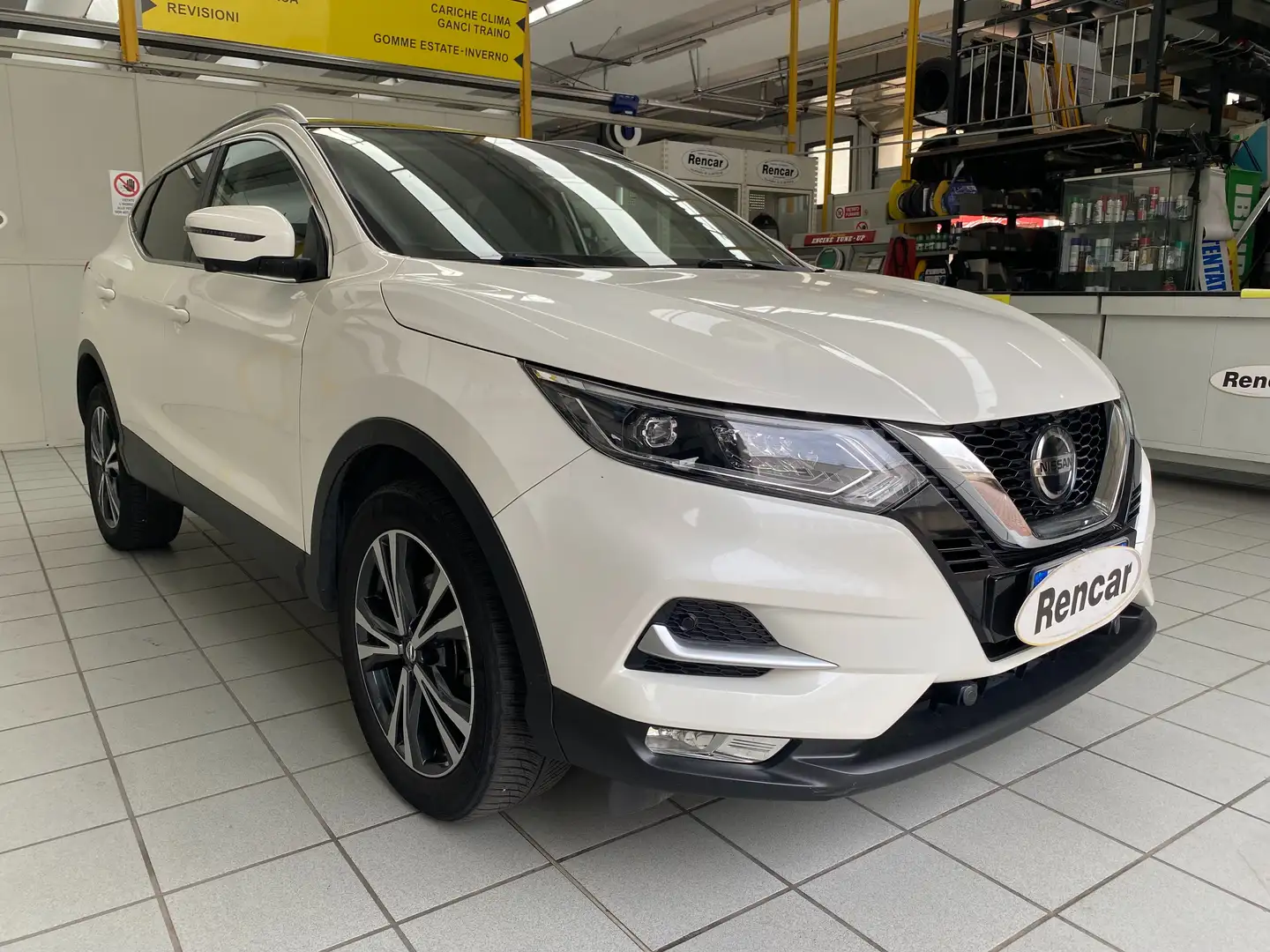Nissan Qashqai Qashqai 1.7 dci N-Connecta 4wd 150cv cvt Bianco - 1