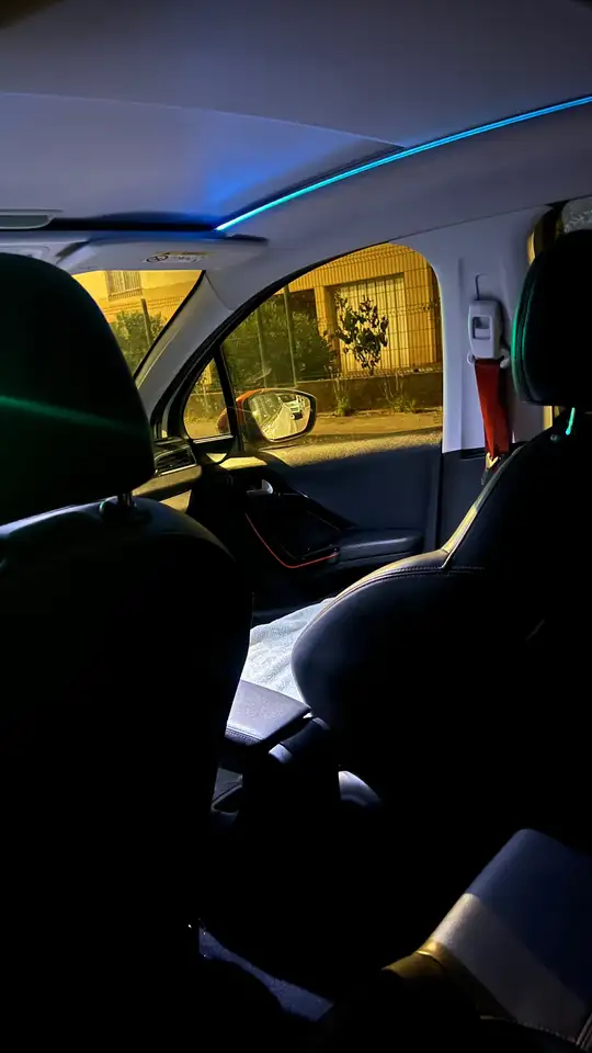 Peugeot 208 208 — photo 10