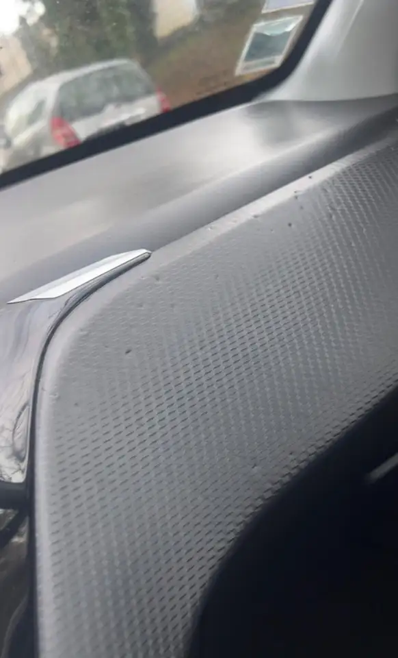 Peugeot 208 208 — photo 37