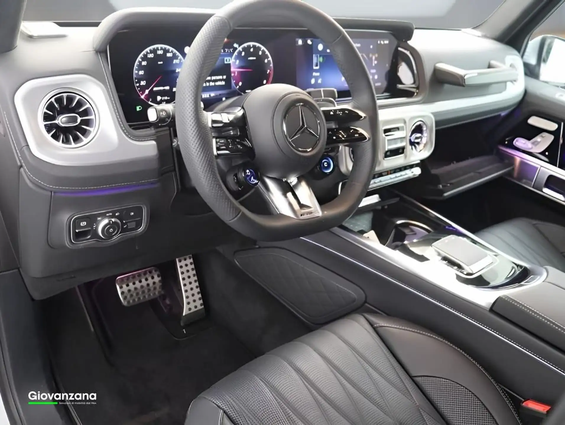 벤츠 G-Class 2024 화이트 사진 7