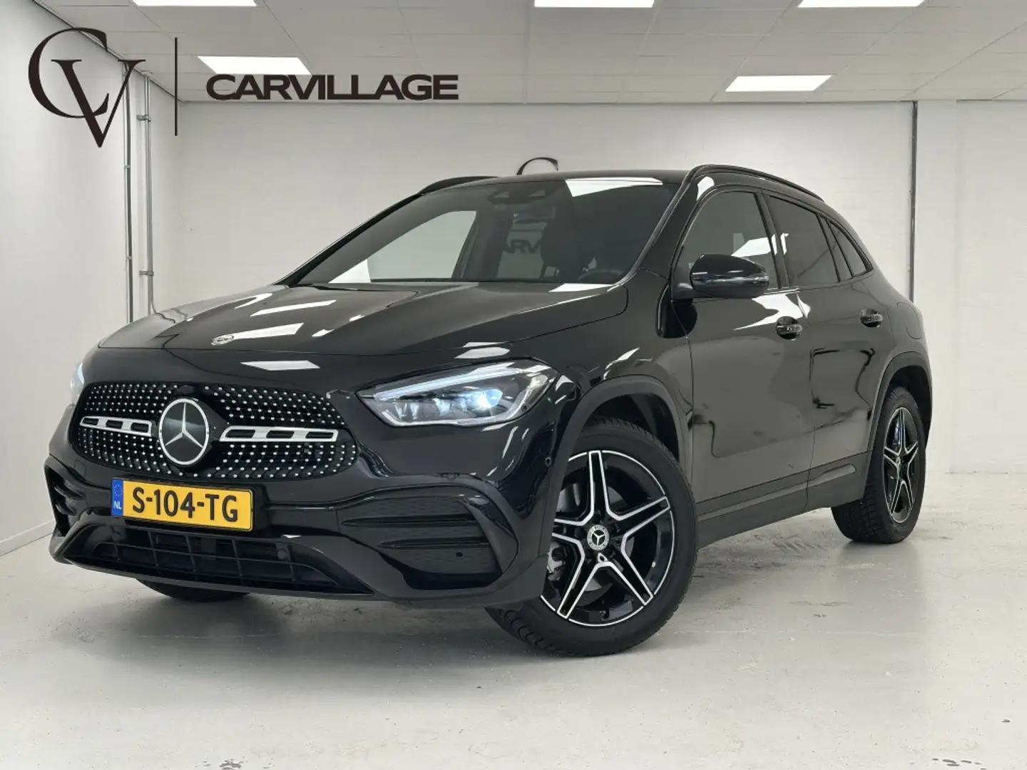 Mercedes-Benz GLA 250 e AMG Line | Distronic | Trekhaak | Multibeam | Zwart - 1