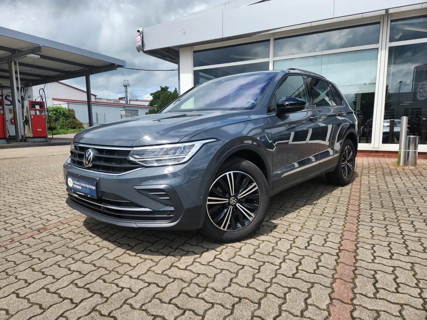 Volkswagen Tiguan 2.0 TDI DSG LED AHK 360°elektr. Heckklappe HeadUp Gris - 2
