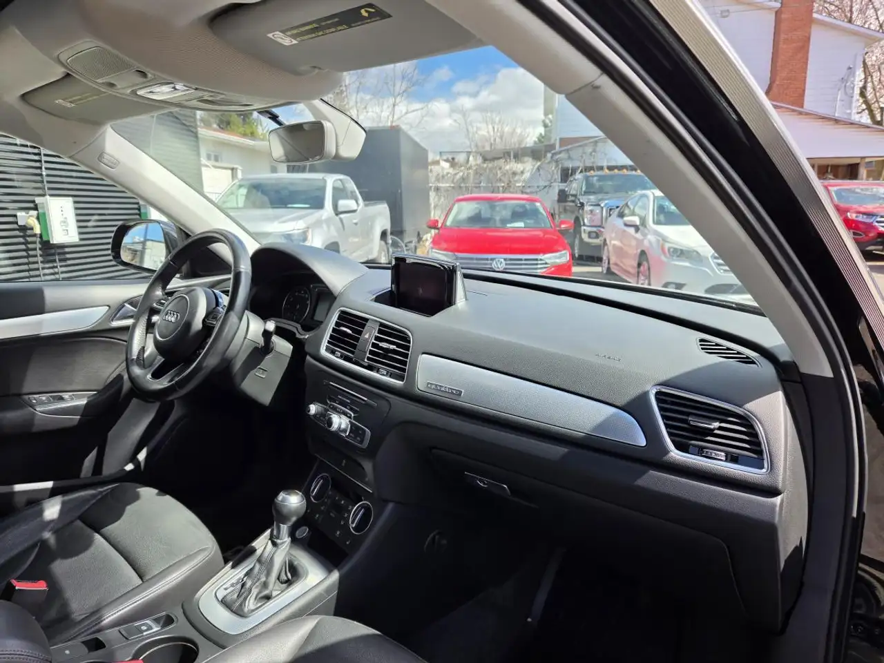Audi Q3 photo Audi Q3